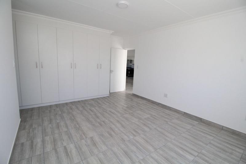 3 Bedroom Property for Sale in Britannia Bay Western Cape